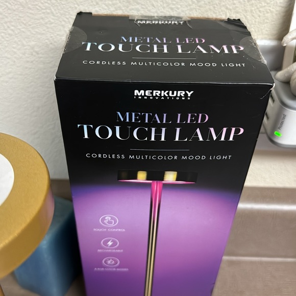 NIB, Metal LED Touch lamp with 8 different RGB colors, including color changing. - Picture 8 of 16
